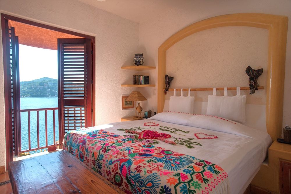 La Casa Que Canta Oceanfront Terrace Suite