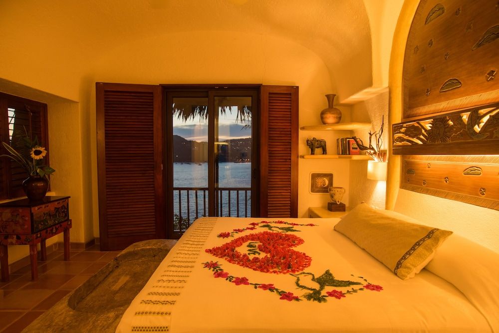 La Casa Que Canta Oceanfront Master Pool Suite 4