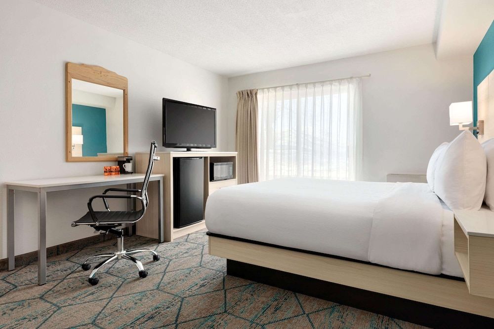 Room, 1 Queen Bed, Non Smoking