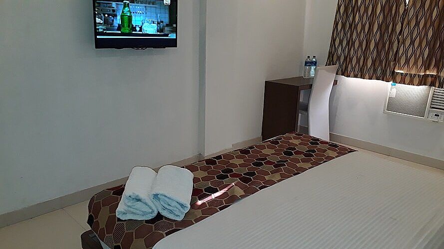 HOTEL DELUX INN  Executive Room 9