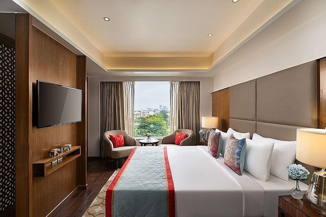 WOW Crest, Indore - IHCL SeleQtions Superior Room King Bed 2