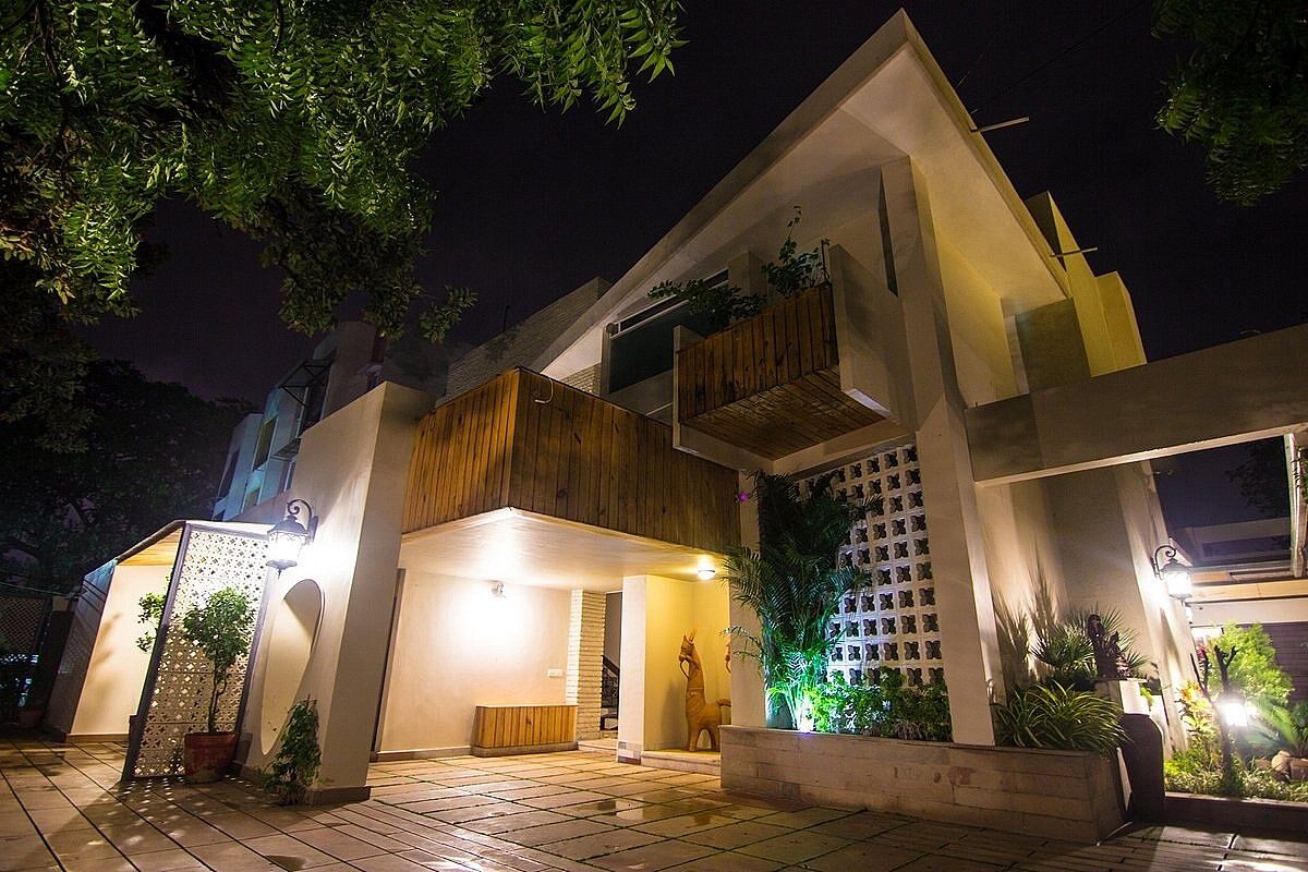 Hotel Exterior