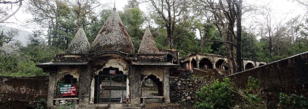 Spelunking/cave exploring