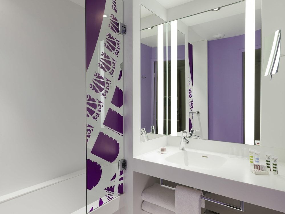 undefined Mercure Paris Centre Tour Eiffel 10