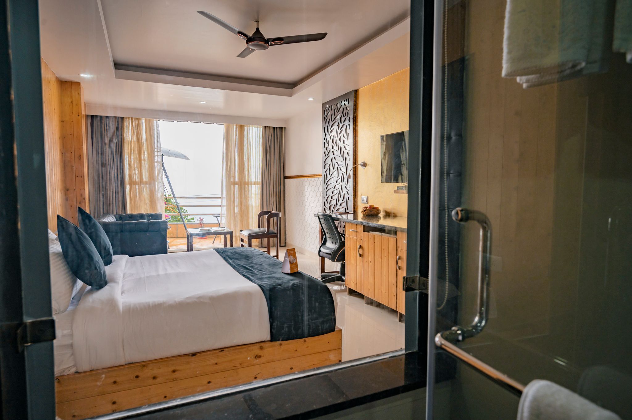 Clarks Collection Lansdowne Premium-Cloud Mist 2