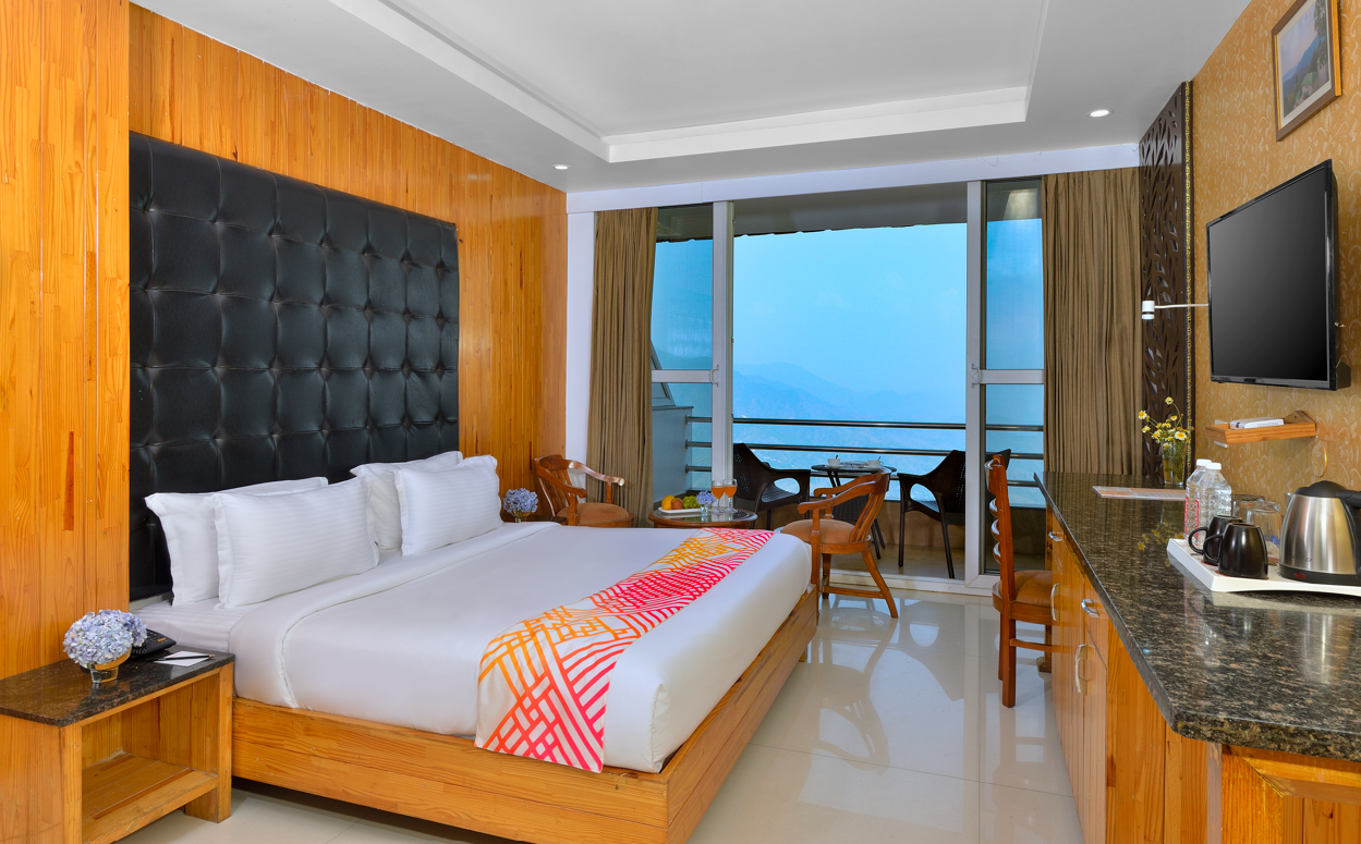 Ginger Lansdowne, Mall Road D-Luxe King Room with Balcony