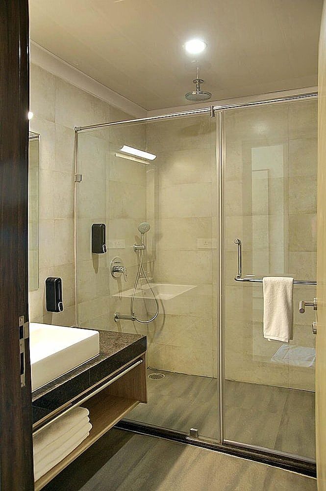 Purple Cloud Hotel Deluxe Room 4