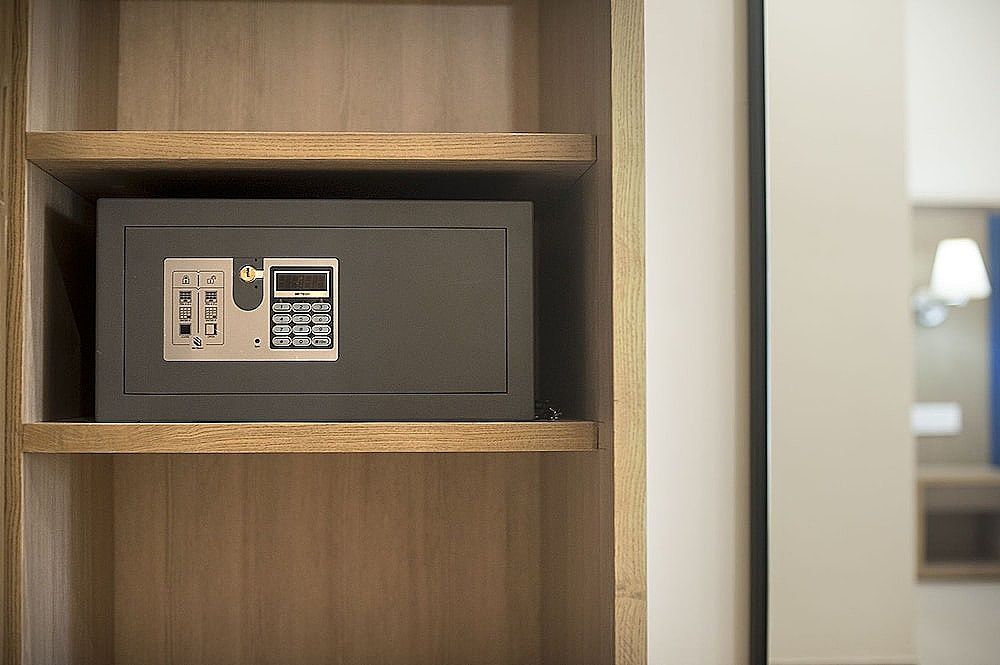 Purple Cloud Hotel Deluxe Room 5