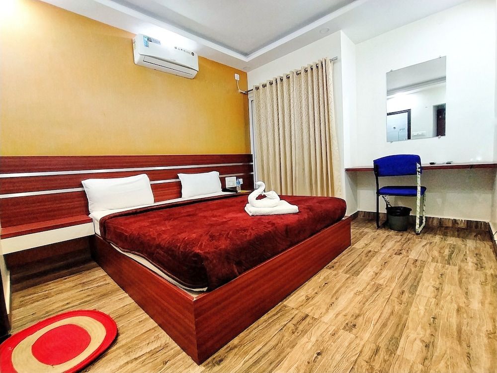 undefined Hotel Palm Suite 5