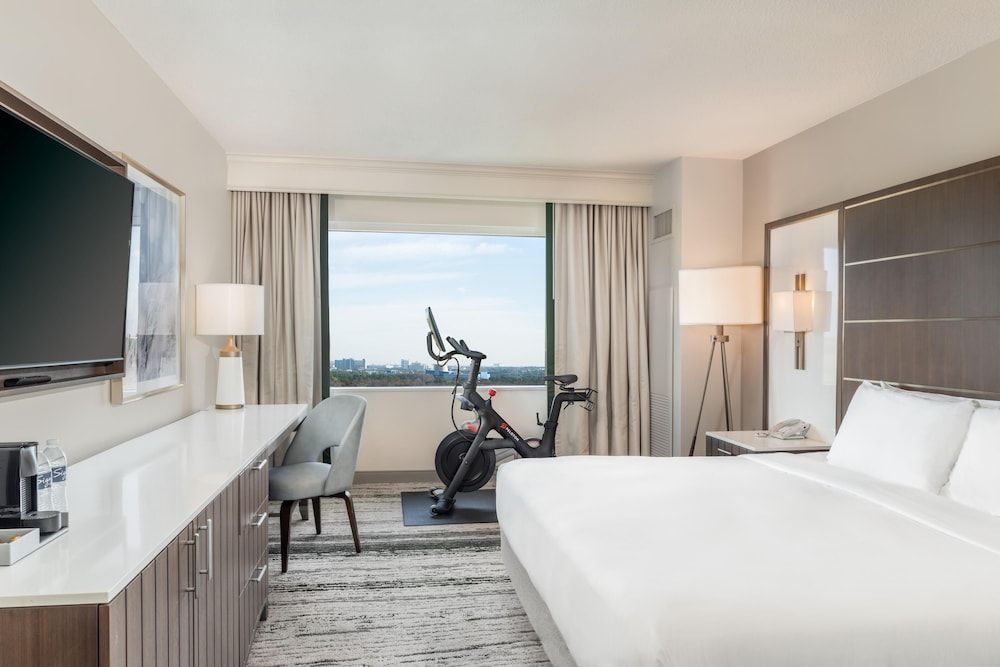 Room, 1 King Bed (Peloton Wellness Room)