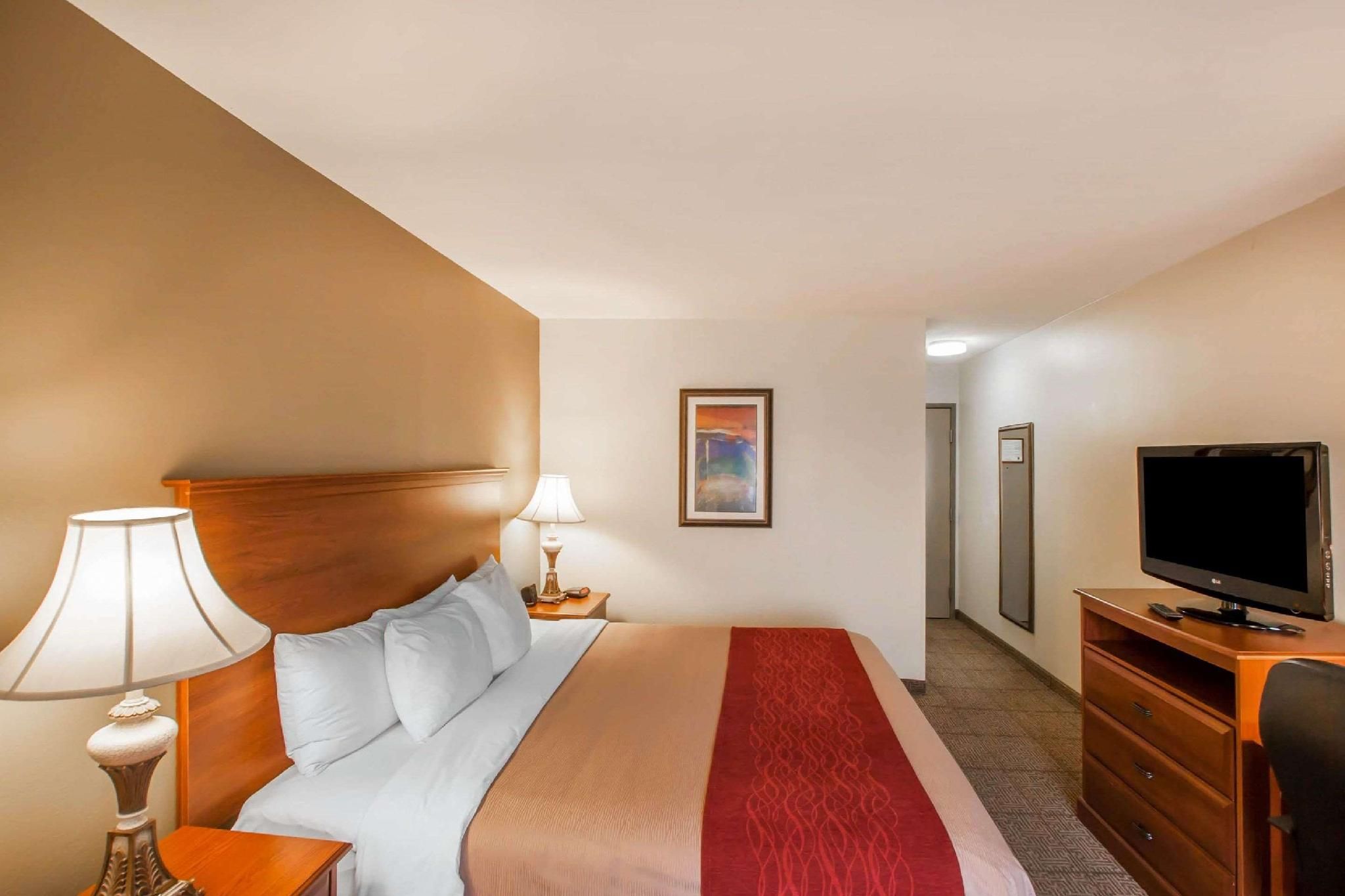 1 Queen Bed, Nonsmoking, Accessible