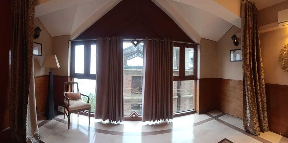 Dunn Perk Manor Homestay | Rooms & Restaurant  Junior Suite 38