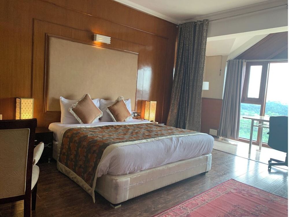 Dunn Perk Manor Homestay | Rooms & Restaurant  Junior Suite 9