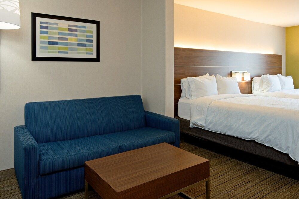 Suite, 2 Queen Beds