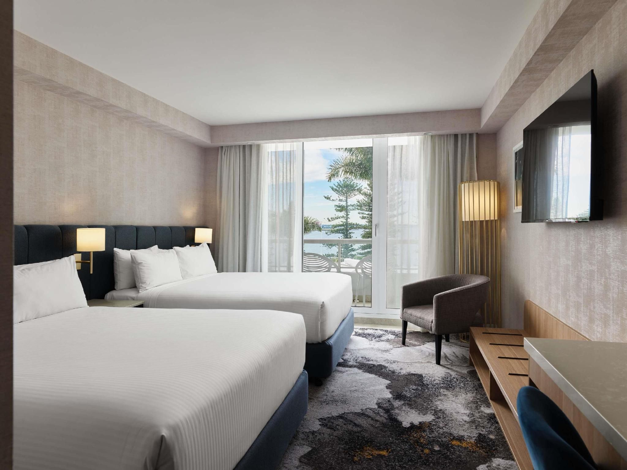 Junior Suite, 2 Queen Beds, Bay View with Bath