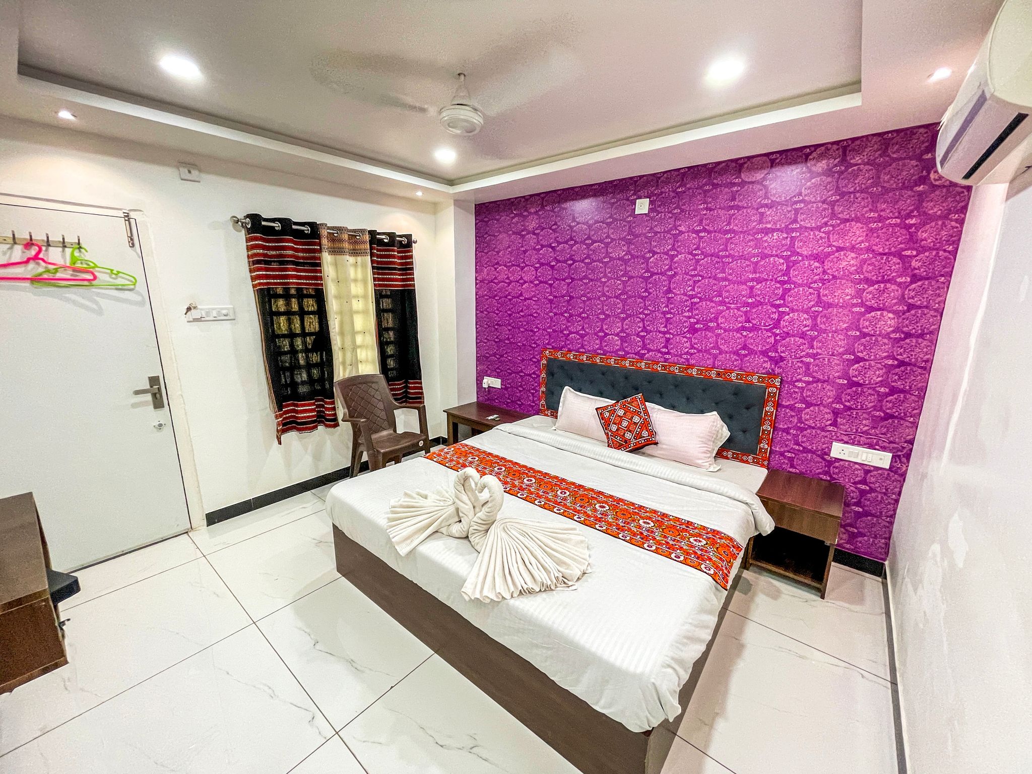 StayGuru Resort Farm Villa Semi Deluxe Room 4
