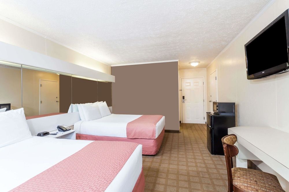 Standard Room, 2 Queen Beds