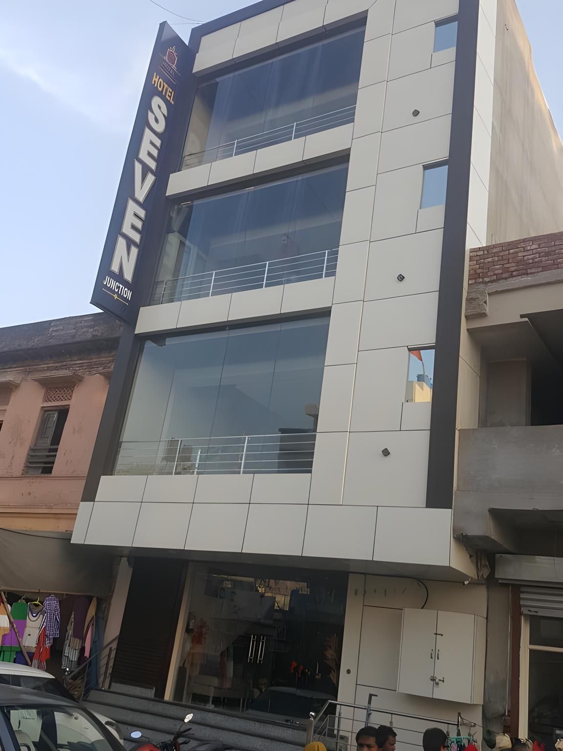 Hotel Seven Junction
