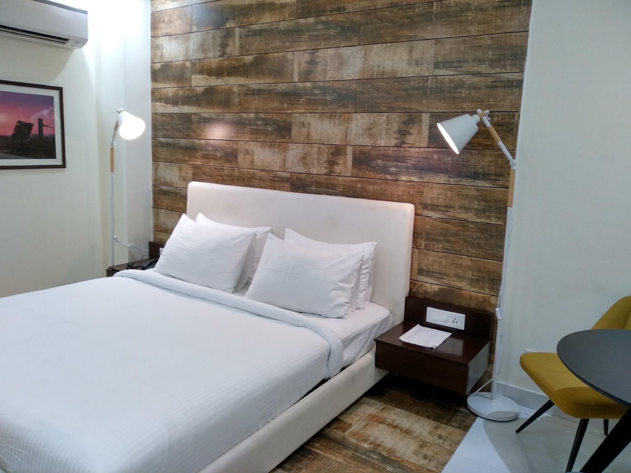 Mohan Tulip Hotel Executive Room