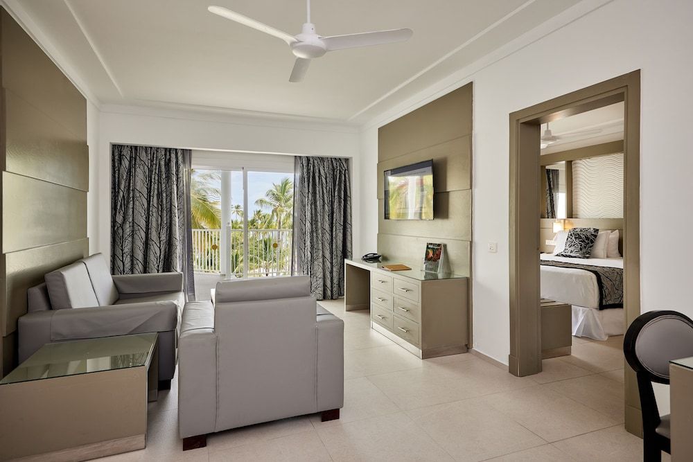 Suite (B2C-US)