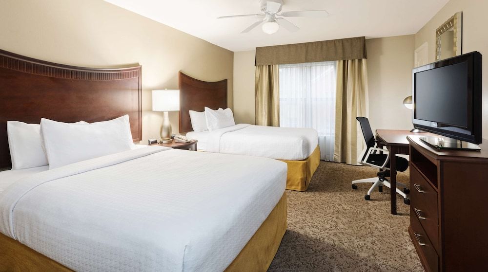 Suite, 2 Queen Beds, Accessible, Bathtub (Mobility & Hearing)