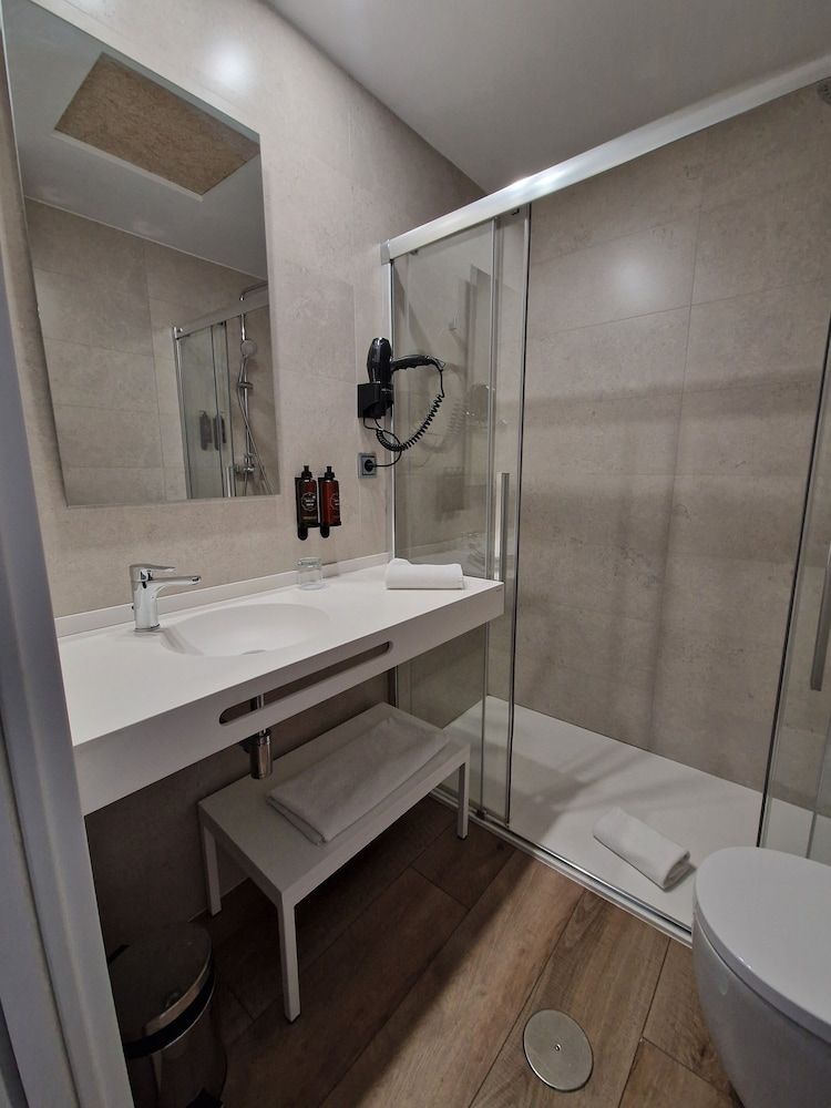 Virgen de los Reyes Hotel Double Room 7