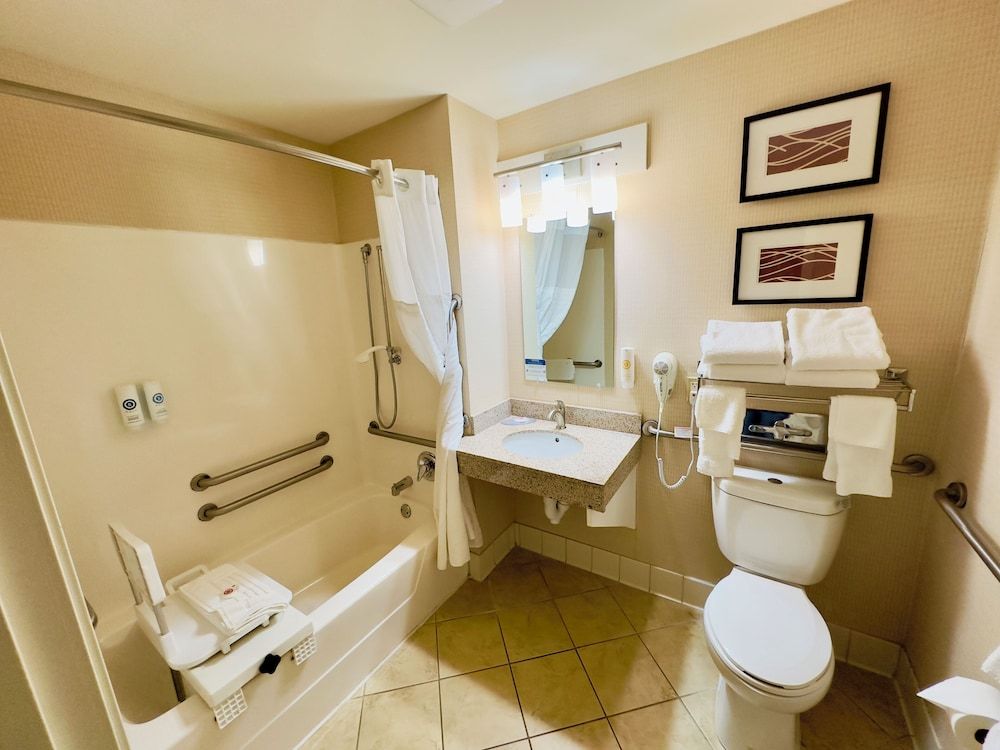 Room, 2 Queen Beds, Accessible, Non Smoking