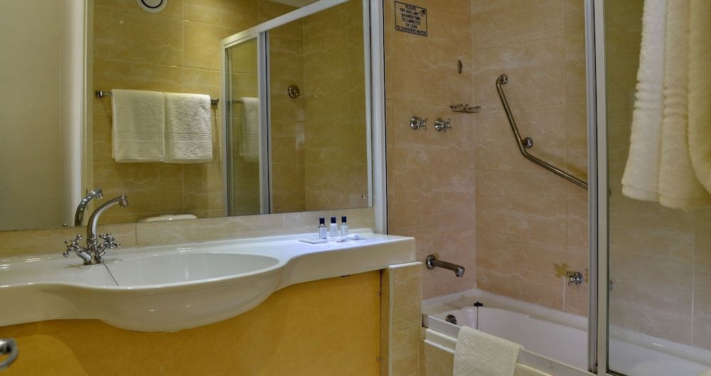 undefined The Parktonian All Suite Hotel 9