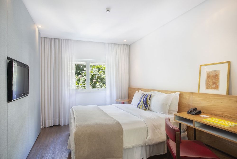 Ipanema Inn Superior Double Room, City View 4