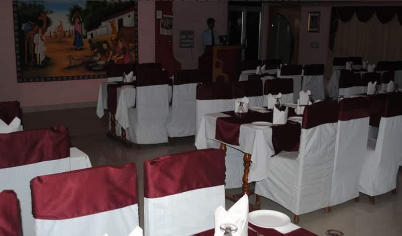 Food & Dining