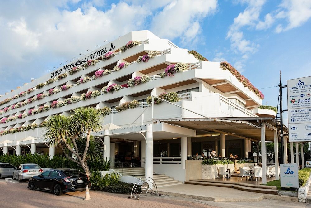 undefined The Cha-am Methavalai Hotel 6