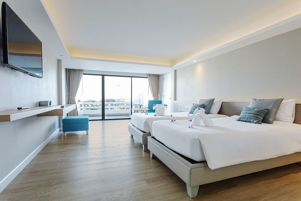 undefined The Cha-am Methavalai Hotel