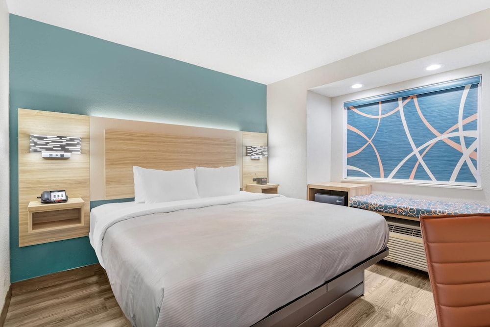 Standard Single Room, 1 King Bed, Non Smoking