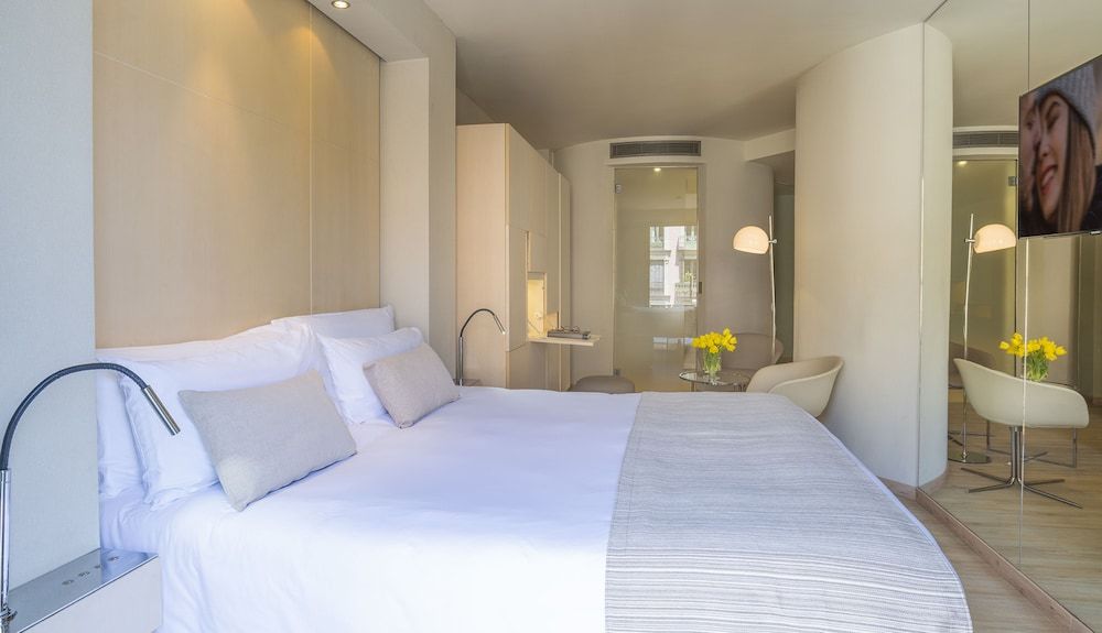 undefined Cram Hotel 8