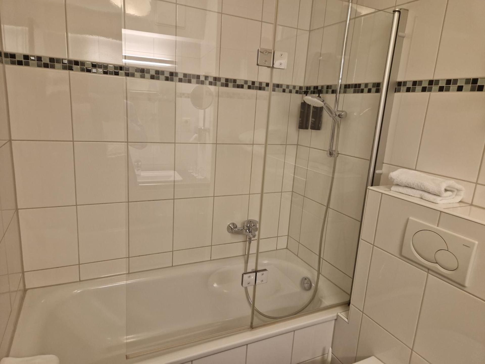 1 Bedroom Suite Twin Beds