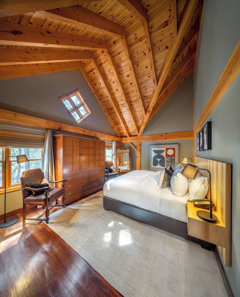 undefined Buffalo Mountain Lodge 3