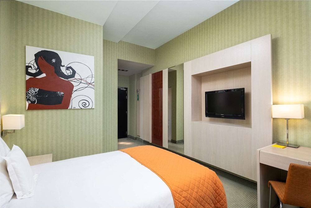 Golden Tulip Ana Tower Sibiu Standard Room, 1 Queen Bed 2