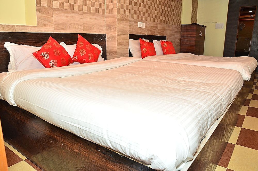 G Glossy Family Suite 2