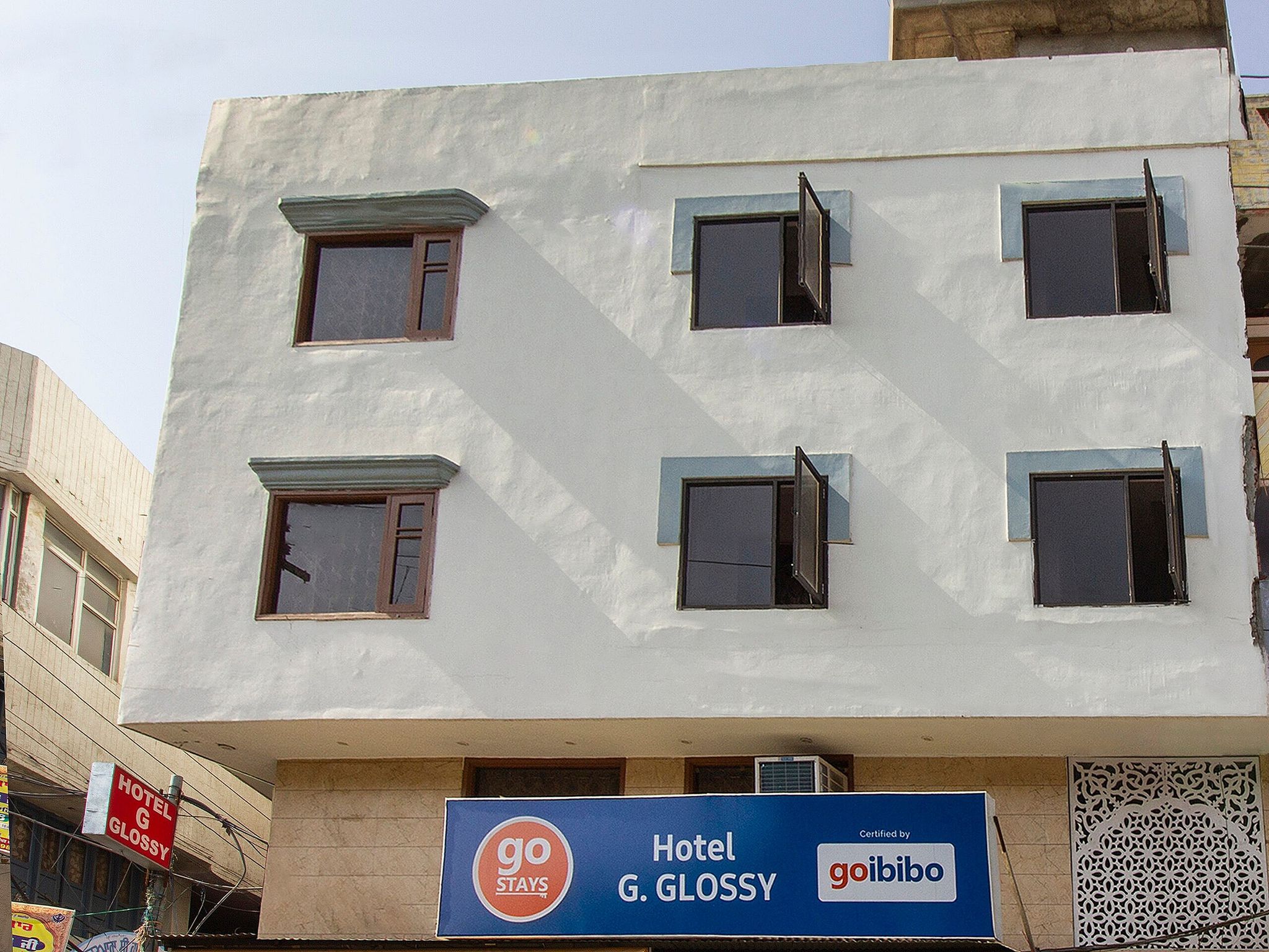 undefined G Glossy