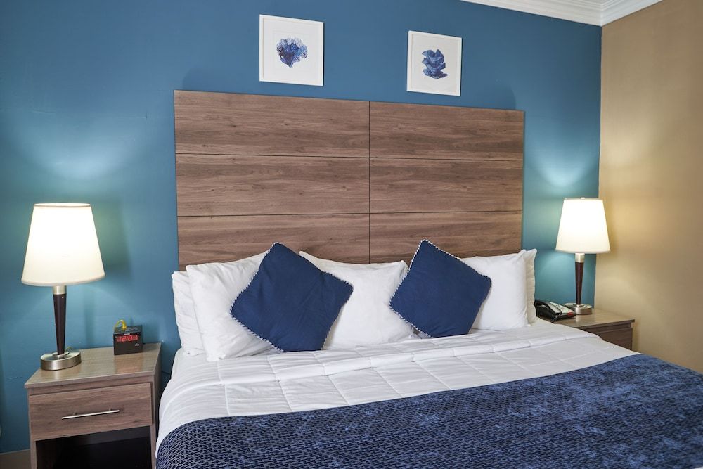 Seaport Resort & Marina Standard Room, 1 King Bed, Non Smoking