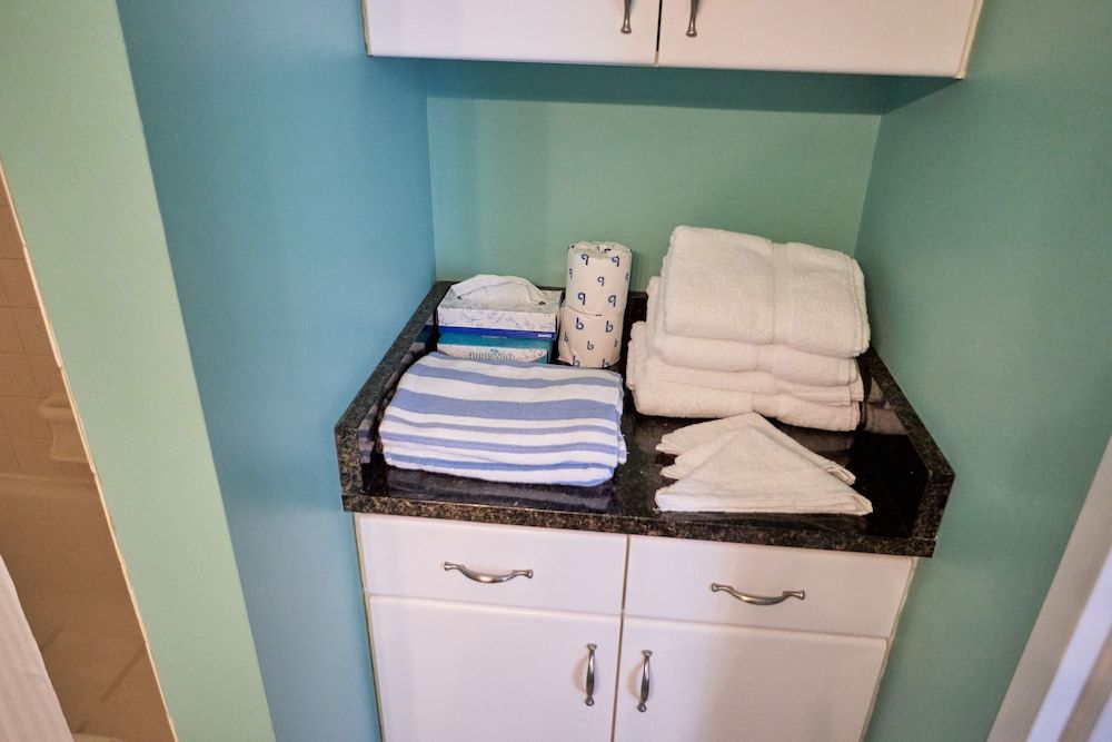 Seaport Resort & Marina Deluxe Suite 3