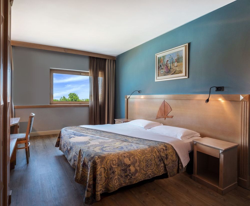 Grand Hotel Continental Economy Double Room