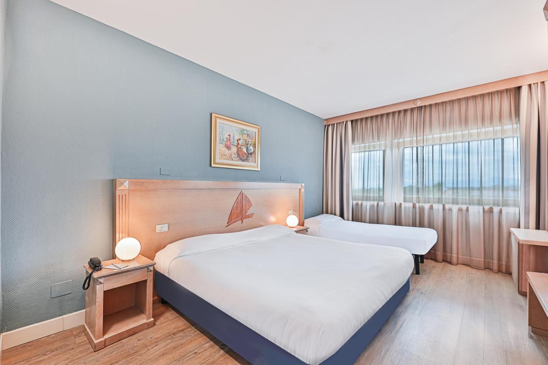 undefined Grand Hotel Continental 8