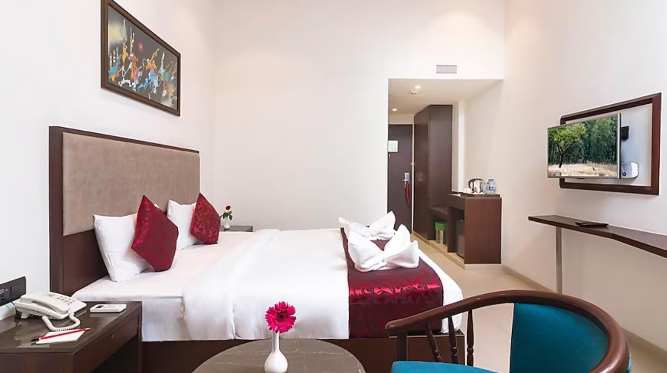 7 Apple Hotel Lonavala Garden View Twin Room 3