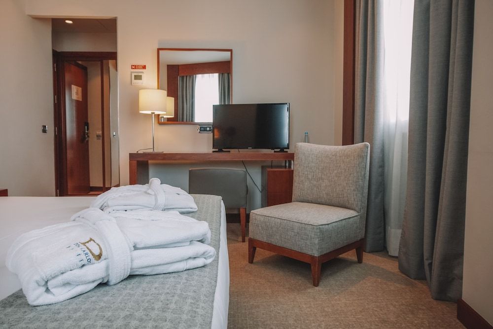 Dom Carlos Liberty Hotel Deluxe Double Room 8