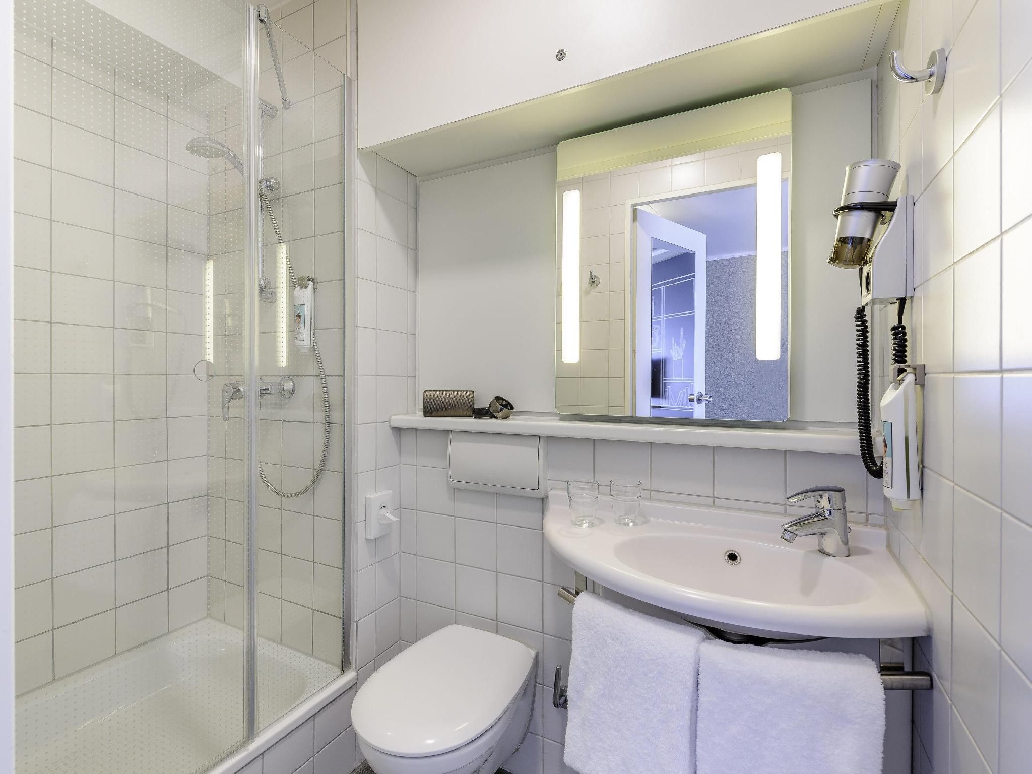 undefined ibis Berlin Mitte 7