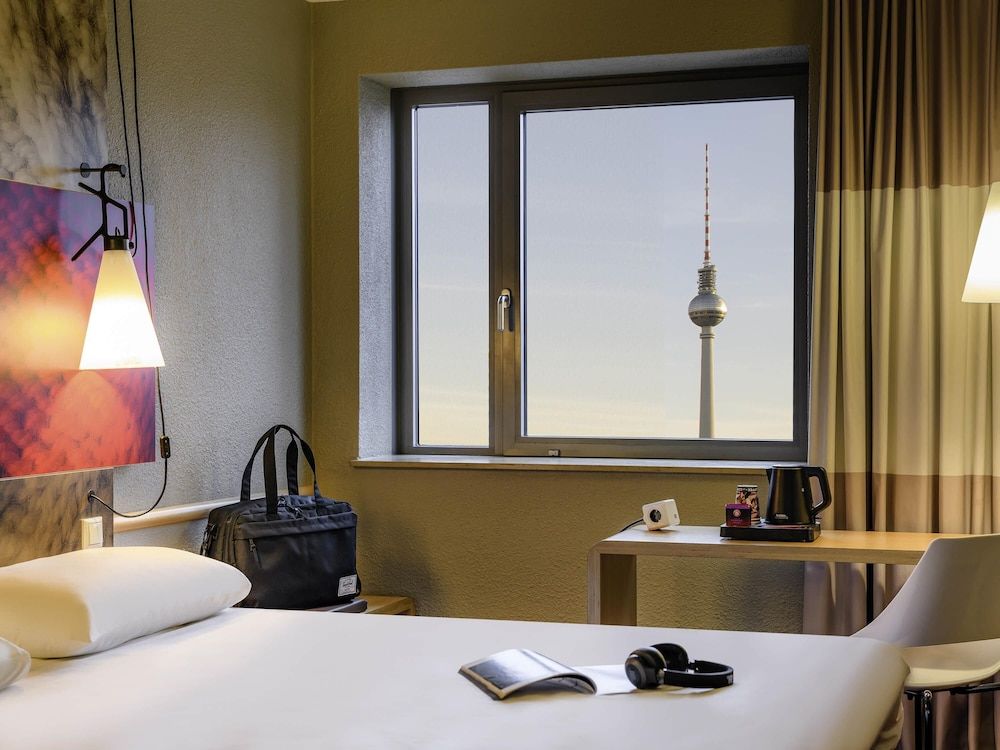 undefined ibis Berlin Mitte 4