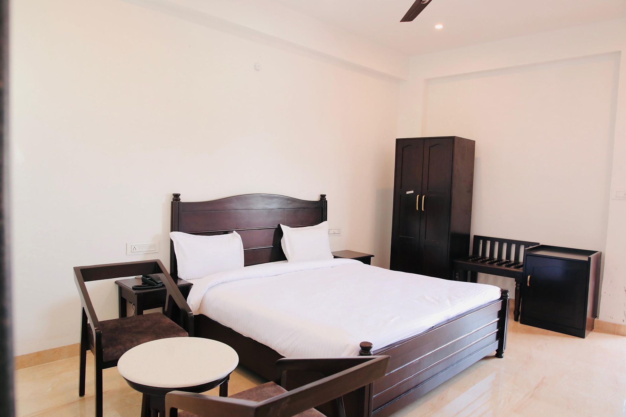 Deluxe Ac Room With Jharokha