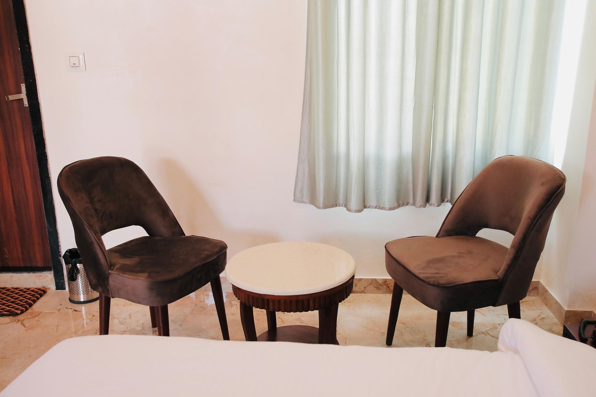 Deluxe Ac Room With Jharokha