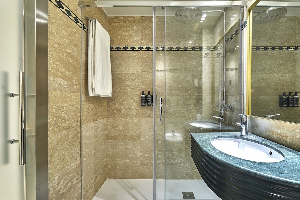 Hotel Exe Mitre Basic Room 9